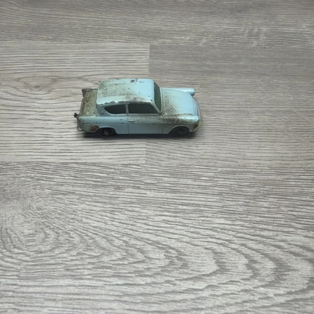 Vintage Lesney Matchbox #7 Ford Angli Made In England 1961 VTG